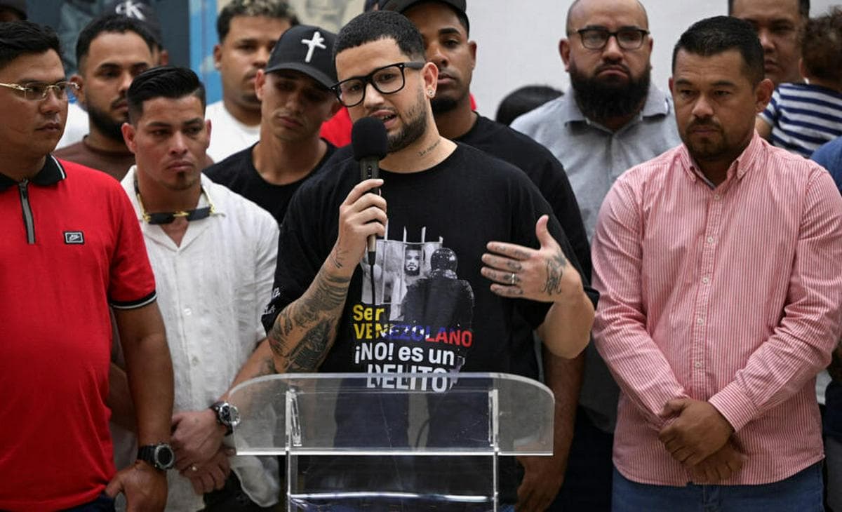 Migrantes venezolanos exigen justicia tras deportación ilegal