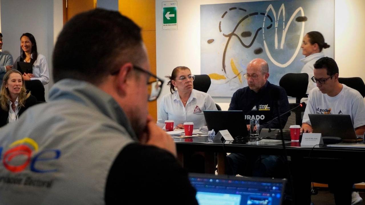 Cafeteros hacen historia: el voto electrónico llega a las elecciones gremiales de Colombia