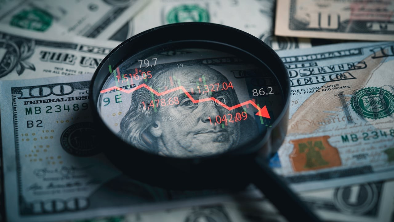 El dólar baja de los 3.200 pesos: una señal de esperanza para la economía popular