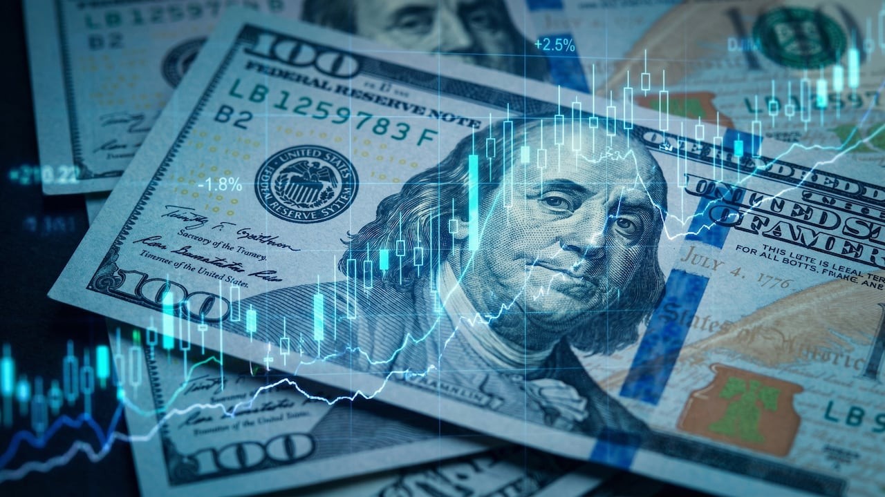 El dólar sube y vuelve a rondar los 3.100 pesos: ¿qué significa para la economía popular?