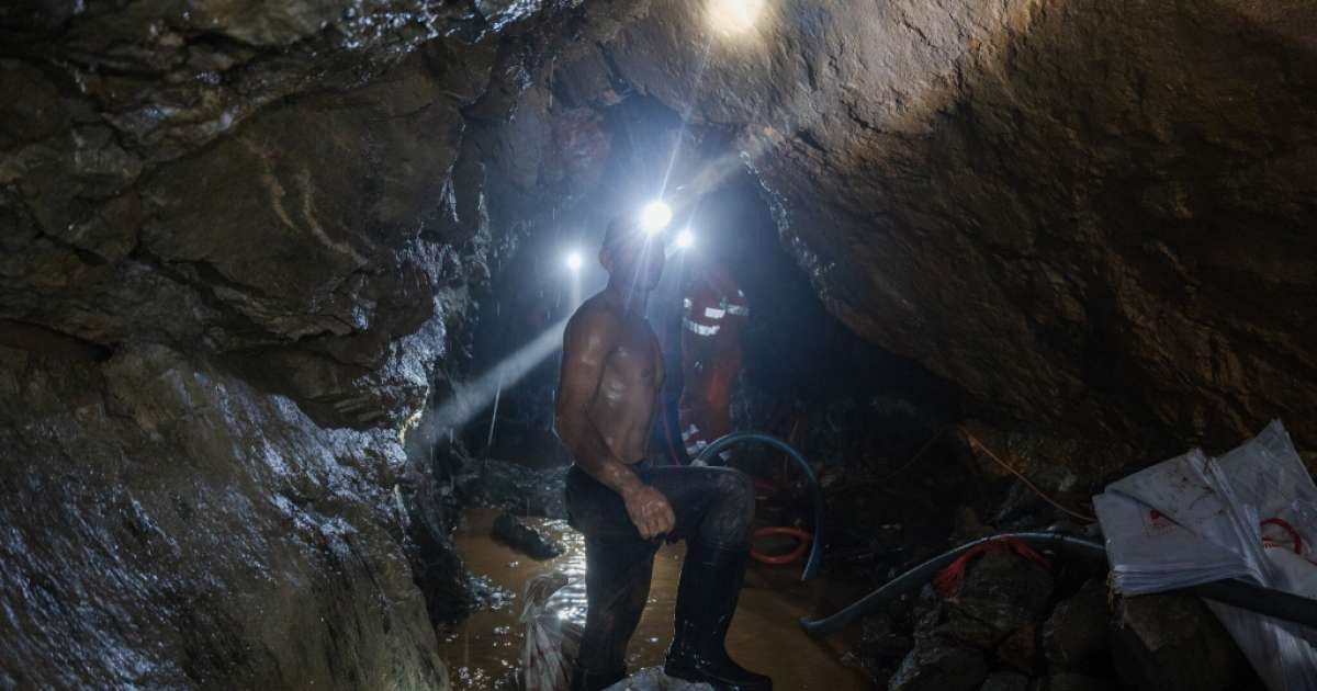 El oro venezolano que Trump trajo a EE. UU. sigue sin encontrar refinería que lo toque